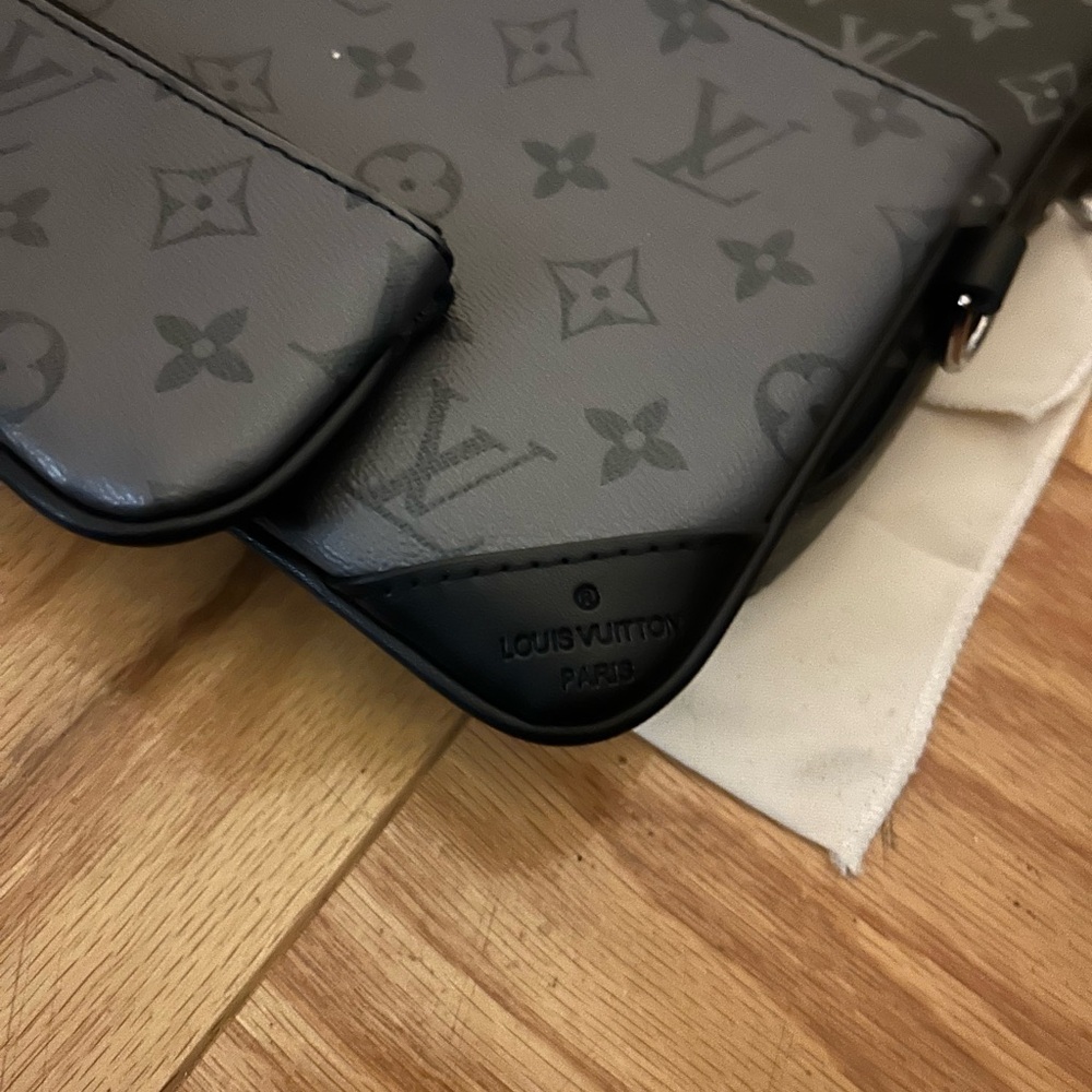 Louis Vuitton 3 piece cross body - Picture 2 of 10